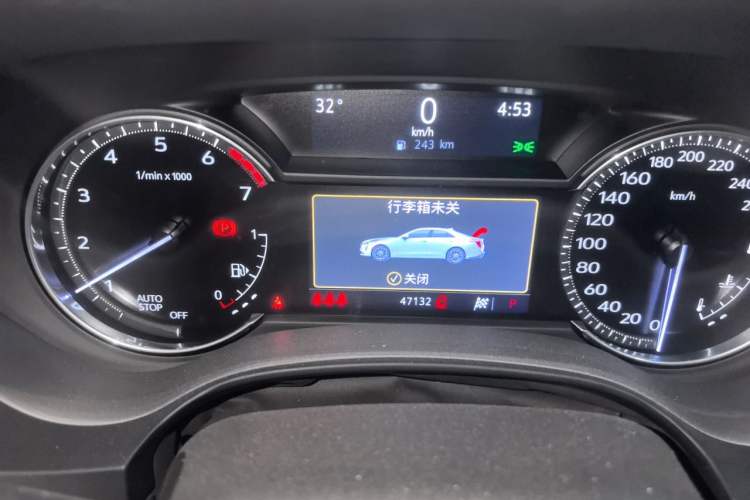 Used Cadillac CT4 2023 28T Luxury Version Odometer Close Up