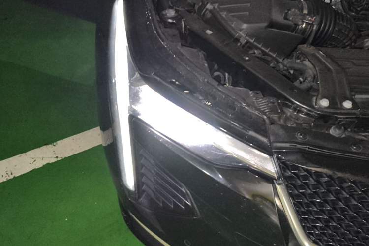 Used Cadillac CT4 2023 25T Luxury Model Right Front Headlight