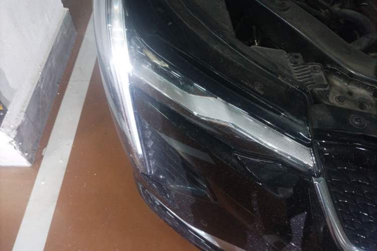 Used Cadillac CT4 2023 25T Luxury Model Right Front Headlight