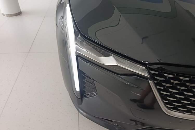 Used Cadillac CT4 2023 25T Luxury Model Right Front Headlight