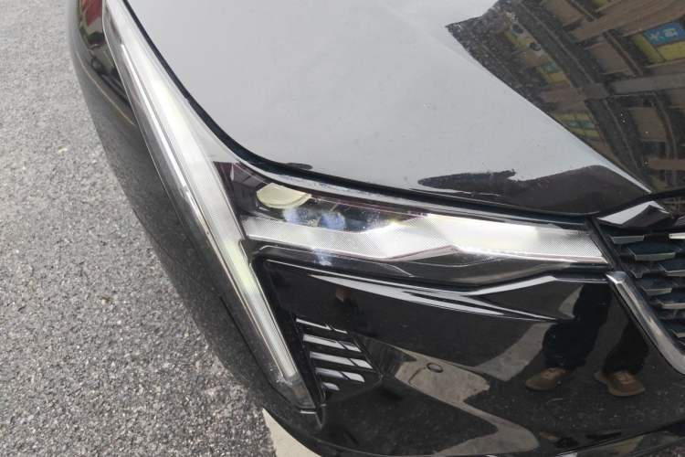 Used Cadillac CT4 2023 28T Luxury Version Right Front Headlight