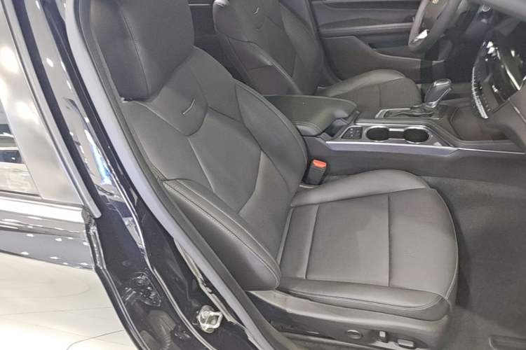 Used Cadillac CT4 2023 25T Luxury Model Right Front Seat