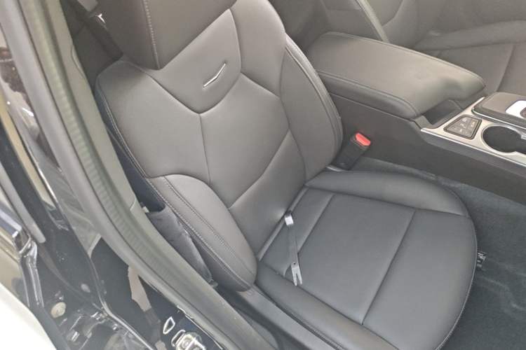 Used Cadillac CT4 2023 25T Luxury Model Right Front Seat