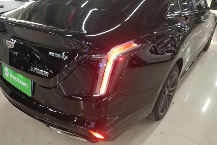 Used Cadillac CT4 2023 25T Luxury Model Right Rear Taillight