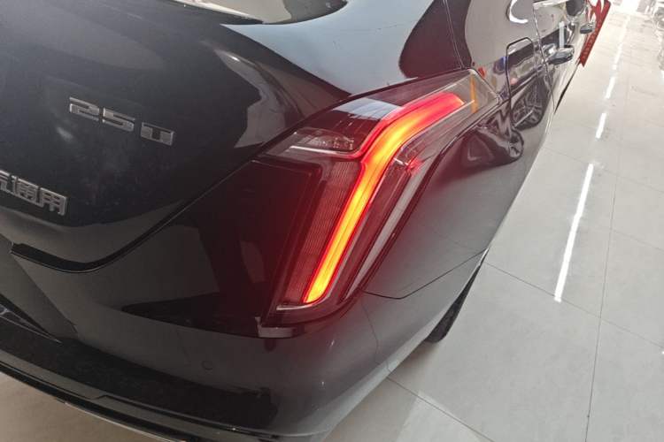Used Cadillac CT4 2023 25T Luxury Model Right Rear Taillight