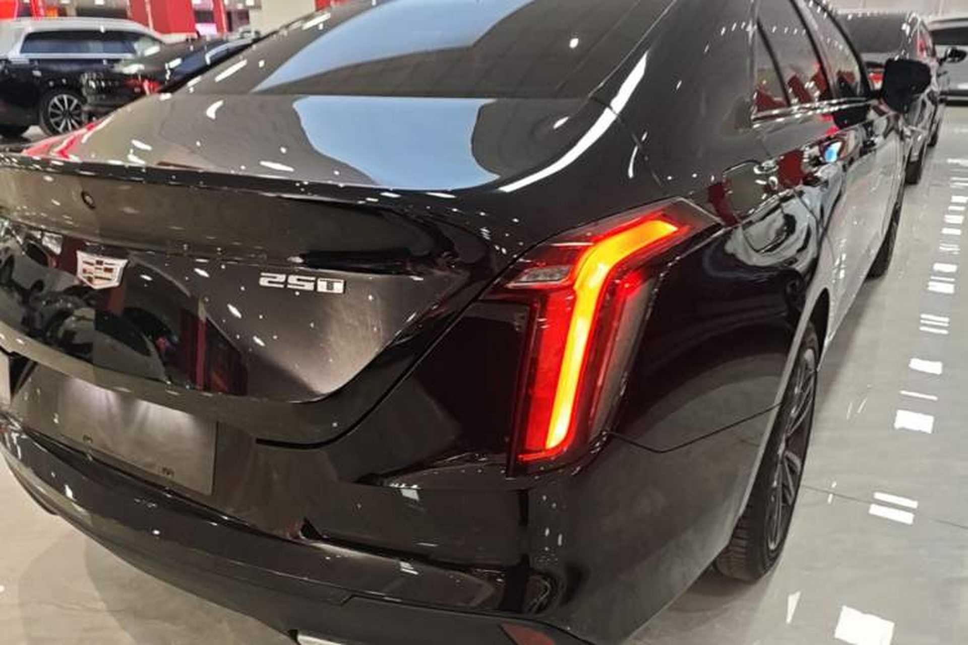 Used Cadillac CT4 2023 25T Luxury Model Right Rear Taillight