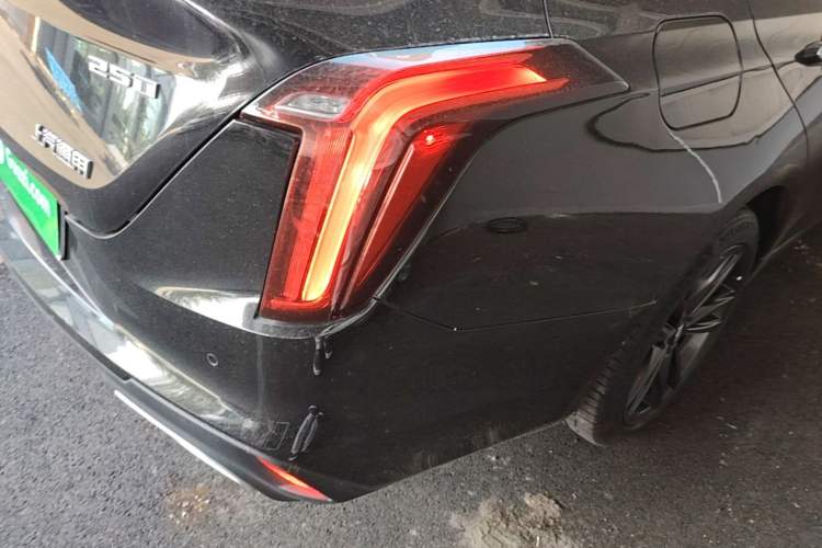 Used Cadillac CT4 2023 25T Luxury Model Right Rear Taillight