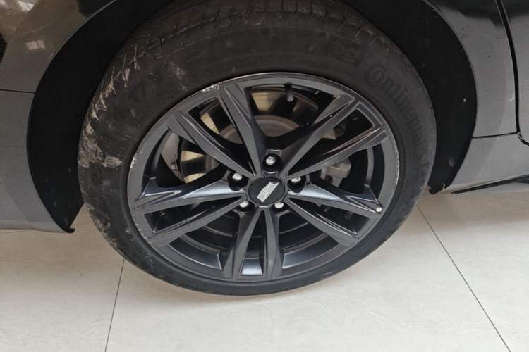 Used Cadillac CT4 2023 25T Luxury Model Right Rear Wheel Hub