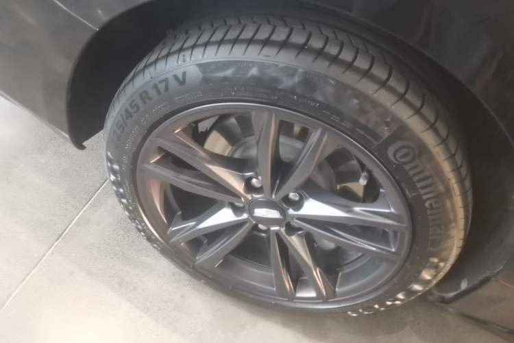 Used Cadillac CT4 2023 25T Luxury Model Right Rear Wheel Hub