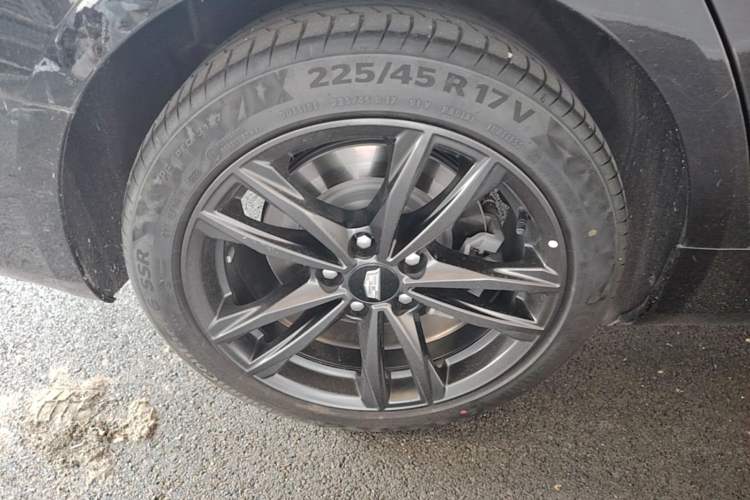 Used Cadillac CT4 2023 25T Luxury Model Right Rear Wheel Hub