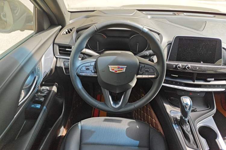 Used Cadillac CT4 2023 25T Luxury Model Steering Wheel
