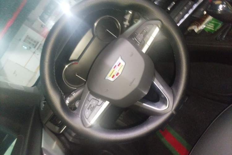 Used Cadillac CT4 2023 25T Luxury Model Steering Wheel