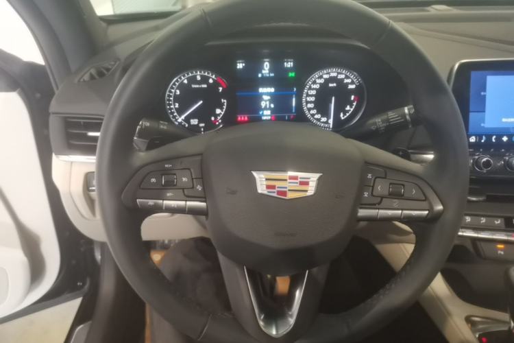 Used Cadillac CT4 2023 25T Luxury Model Steering Wheel