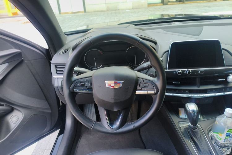 Used Cadillac CT4 2023 25T Luxury Model Steering Wheel