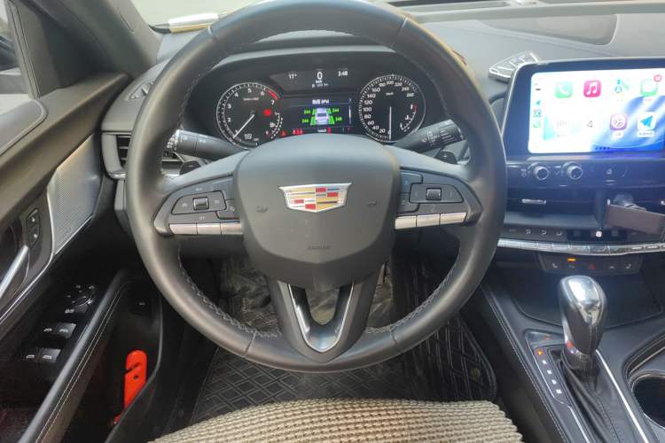 Used Cadillac CT4 2023 28T Luxury Version Steering Wheel