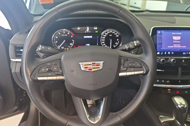 Used Cadillac CT4 2023 25T Luxury Model Steering Wheel