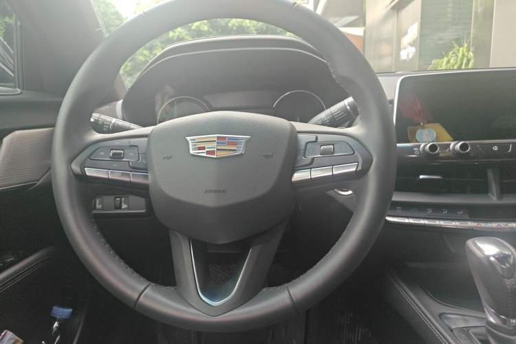 Used Cadillac CT4 2023 25T Luxury Model Steering Wheel