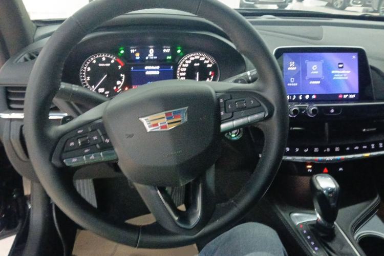Used Cadillac CT4 2023 25T Luxury Model Steering Wheel