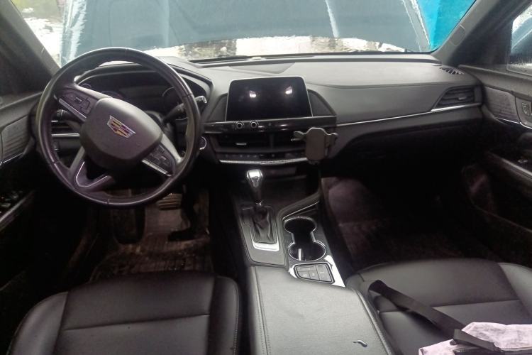 Used Cadillac CT4 2023 25T Fashion Edition Center Console