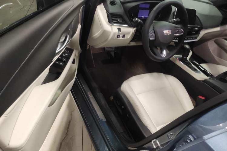 Used Cadillac CT4 2023 25T Fashion Edition Driver Seat