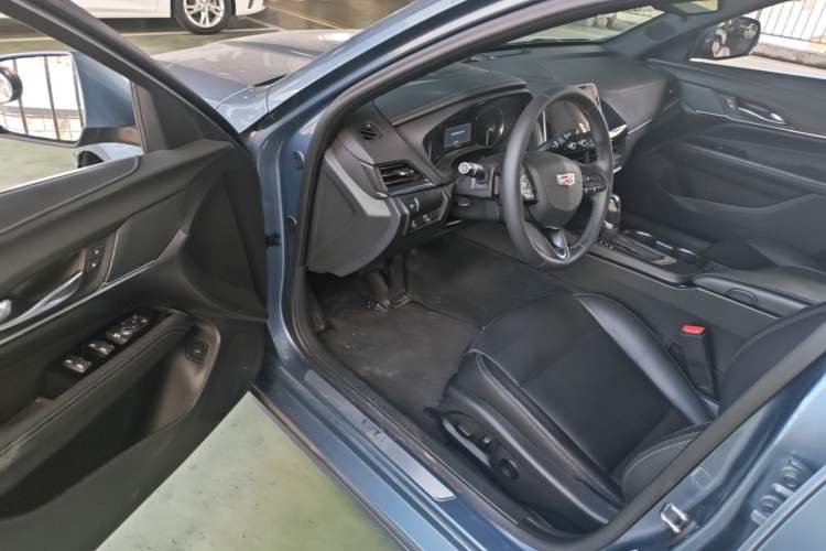 Used Cadillac CT4 2023 25T Fashion Edition Driver Seat