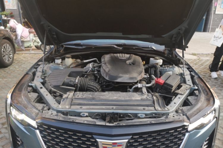 Used Cadillac CT4 2023 25T Fashion Edition Engine Bay