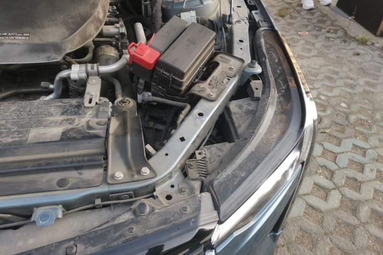 Used Cadillac CT4 2023 25T Fashion Edition Engine Bay Left