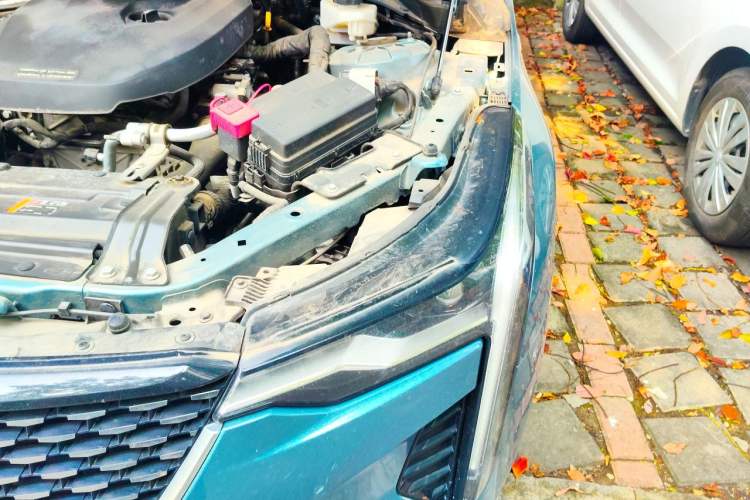 Used Cadillac CT4 2023 25T Fashion Edition Engine Bay Left