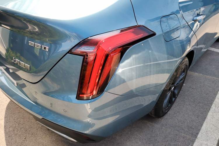 Used Cadillac CT4 2023 28T Luxury Version Exterior 3