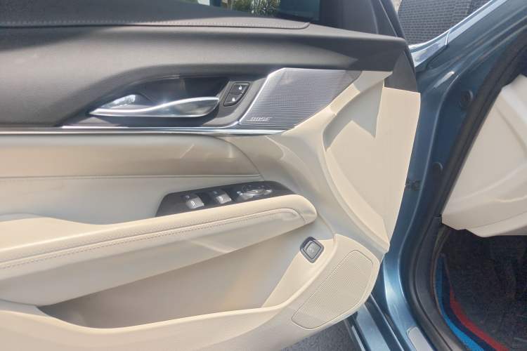 Used Cadillac CT4 2023 25T Fashion Edition Interior 2