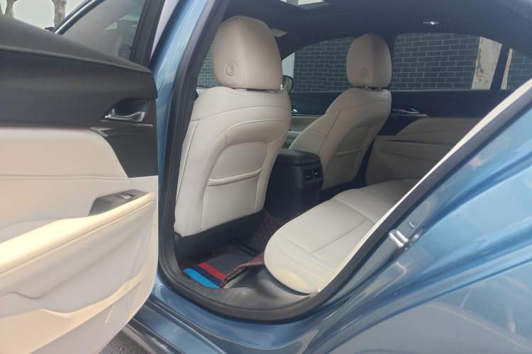 Used Cadillac CT4 2023 25T Fashion Edition Interior 3