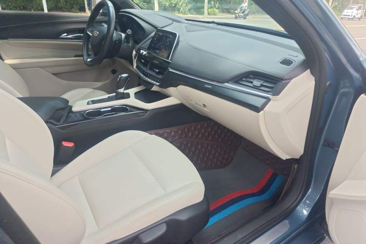 Used Cadillac CT4 2023 25T Fashion Edition Interior 4