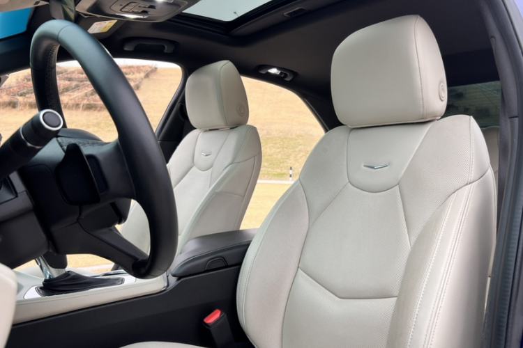 Used Cadillac CT4 2023 25T Luxury Model Interior 6