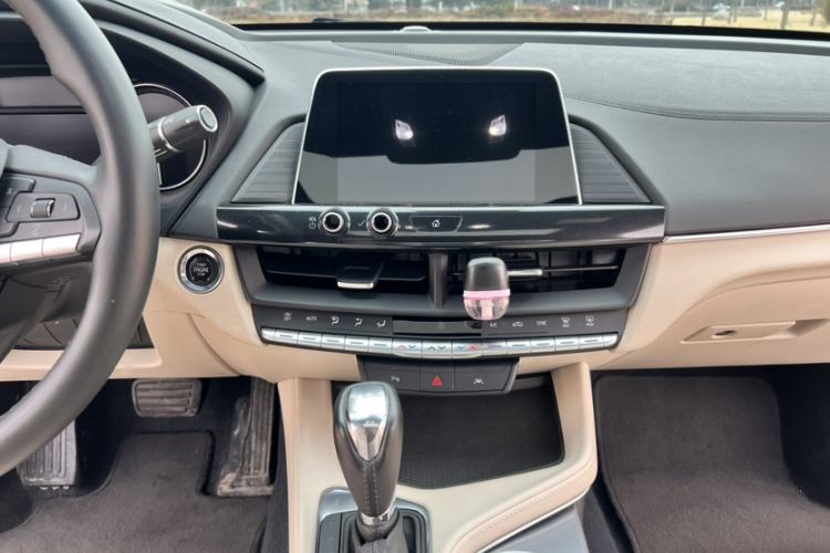 Used Cadillac CT4 2023 25T Luxury Model Interior 8