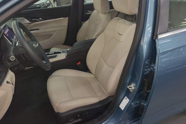 Used Cadillac CT4 2023 25T Luxury Model Left Front Seat