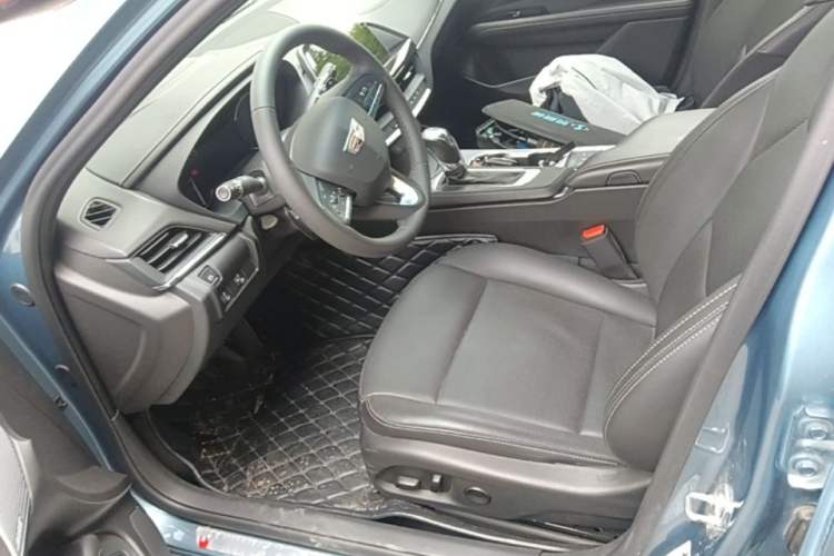 Used Cadillac CT4 2023 28T Luxury Version Left Front Seat