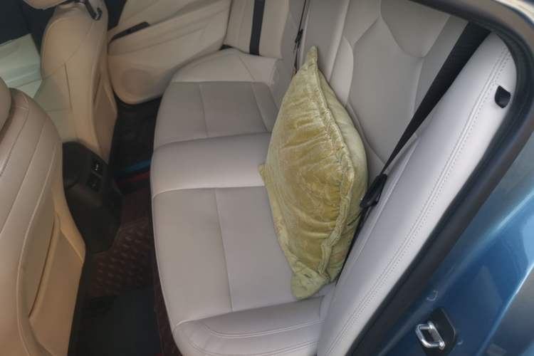 Used Cadillac CT4 2023 25T Fashion Edition Left Rear Seat