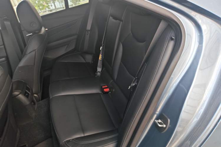 Used Cadillac CT4 2023 25T Fashion Edition Left Rear Seat