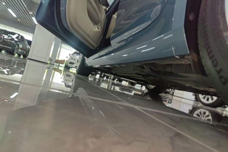 Used Cadillac CT4 2023 25T Fashion Edition Left Side Sill