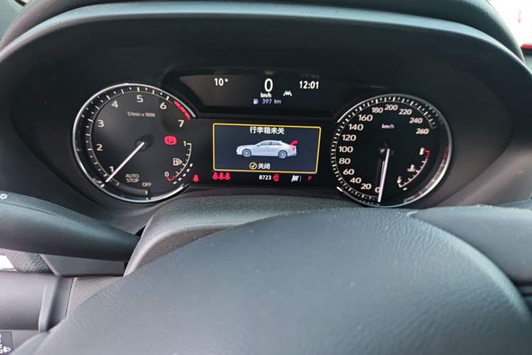 Used Cadillac CT4 2023 25T Luxury Model Odometer Close Up