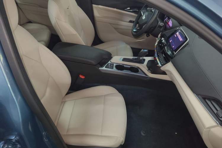 Used Cadillac CT4 2023 25T Luxury Model Right Front Seat