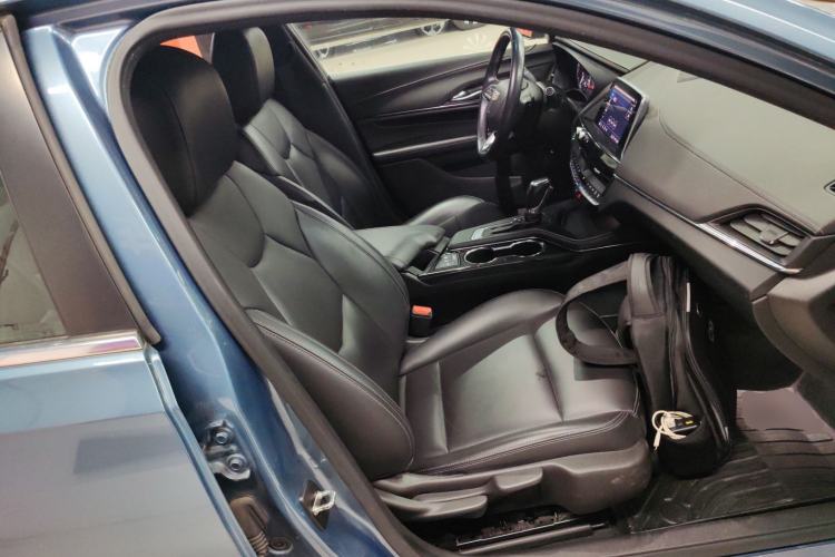 Used Cadillac CT4 2023 25T Fashion Edition Right Front Seat
