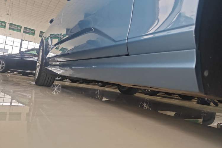 Used Cadillac CT4 2023 25T Fashion Edition Right Side Sill