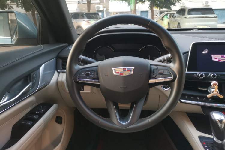Used Cadillac CT4 2023 25T Fashion Edition Steering Wheel