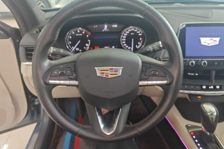 Used Cadillac CT4 2023 25T Fashion Edition Steering Wheel