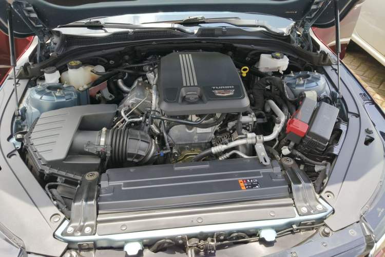 Used Cadillac CT4 2023 28T Luxury Version Engine Bay