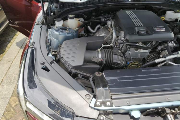 Used Cadillac CT4 2023 28T Luxury Version Engine Bay Right