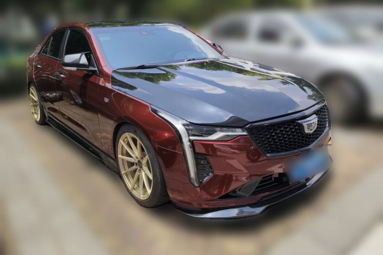 Used Cadillac CT4 2023 28T Luxury Version Front Right 45 Deg