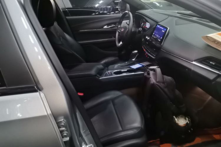 Used Cadillac CT4 2023 25T Luxury Model Right Front Seat
