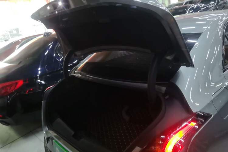 Used Cadillac CT4 2023 25T Luxury Model Trunk